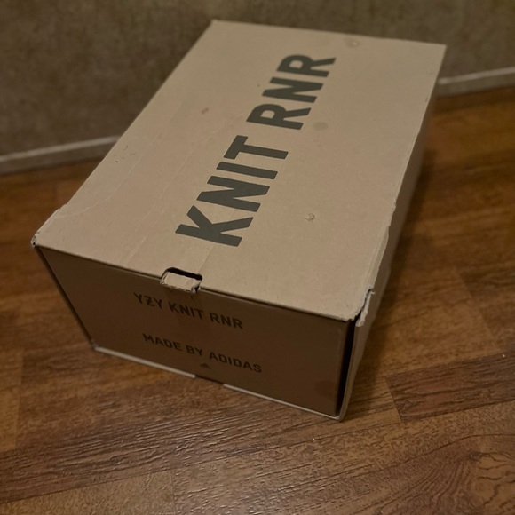 Yeezy Foam Runner MX Cream Clay, size 10.5 - Picture 3 of 13